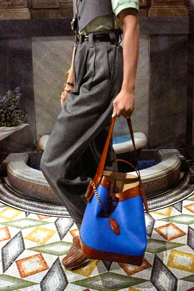 Look 57